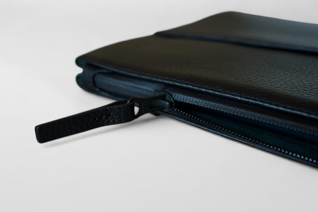 LGDO Multifunction Sleeve YKK waterproof zipper detail